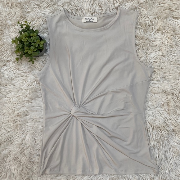 🎉HP🎉 Zenana Sleeveless Front Twist Hem Top 💗 Beige - Picture 3 of 12